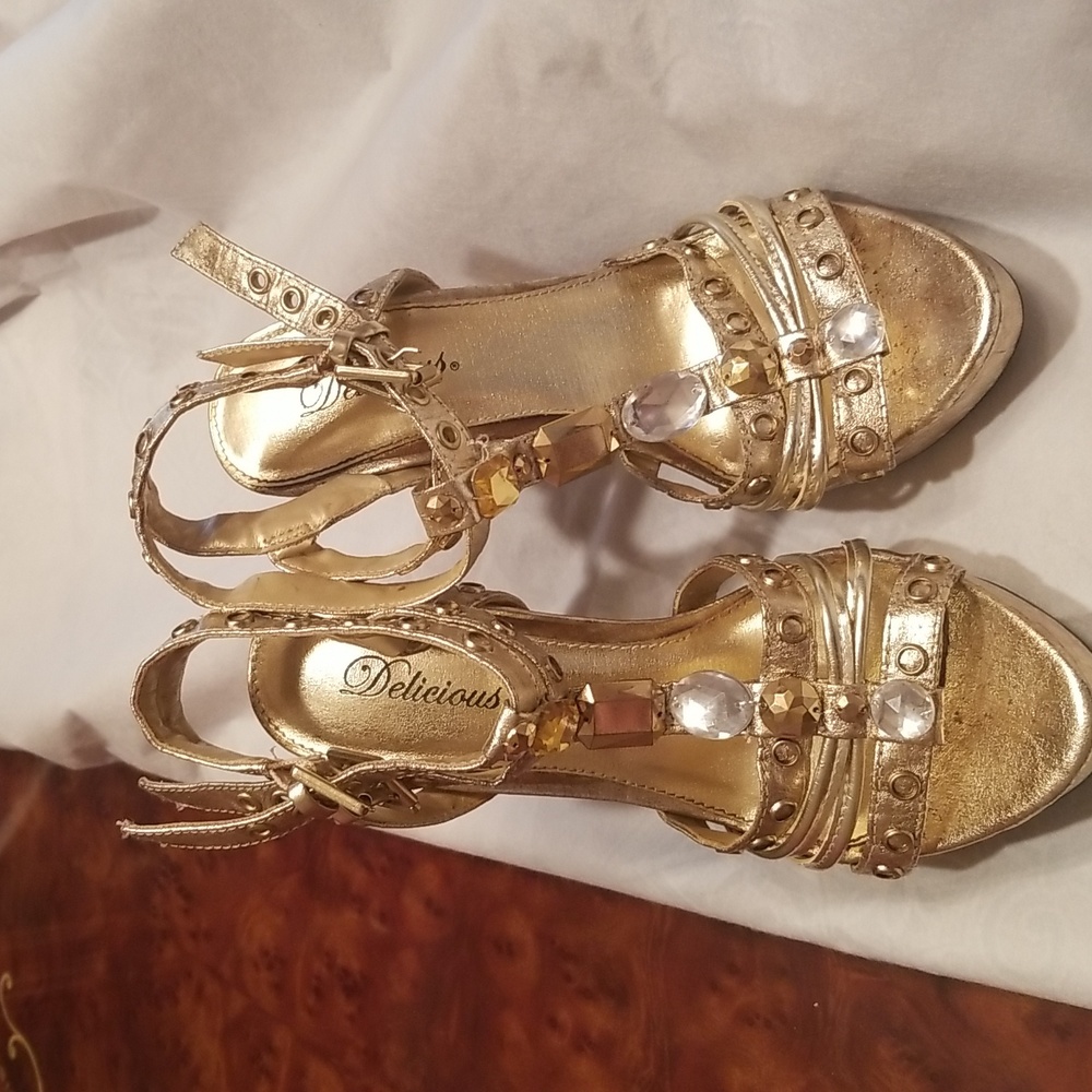 Delicious 8.5 used twice platform sexy heel - Picture 8 of 13